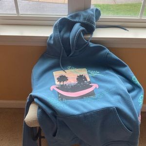 Super cute Los Angeles blue sweatshirt